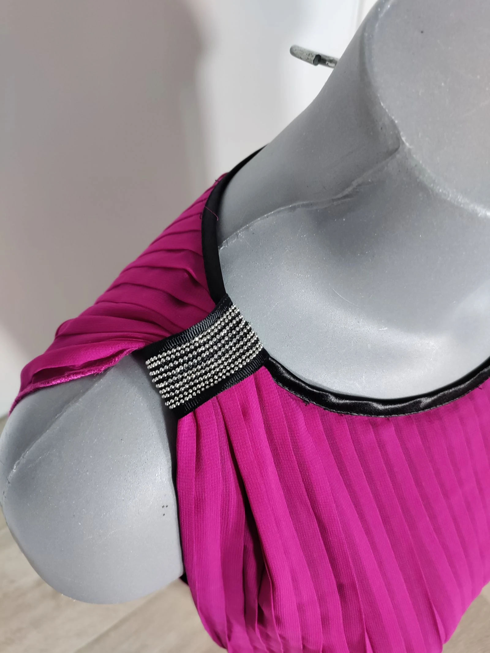 Top plisado fucsia vintage Delmon Joven con top interior – Talla 40 – photo 3